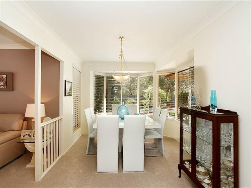 6 berliet Place, Ingleburn NSW 2565