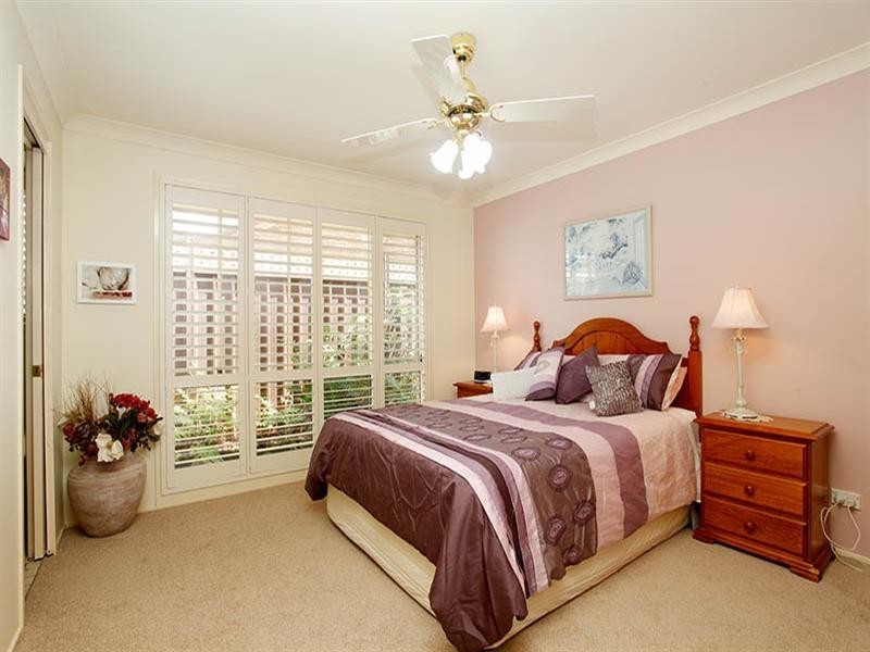 6 berliet Place, Ingleburn NSW 2565