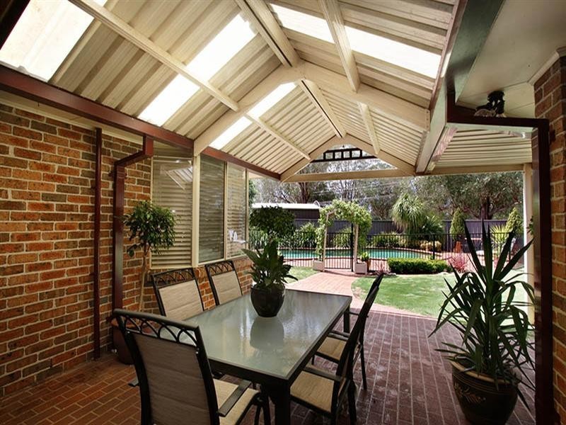 6 berliet Place, Ingleburn NSW 2565