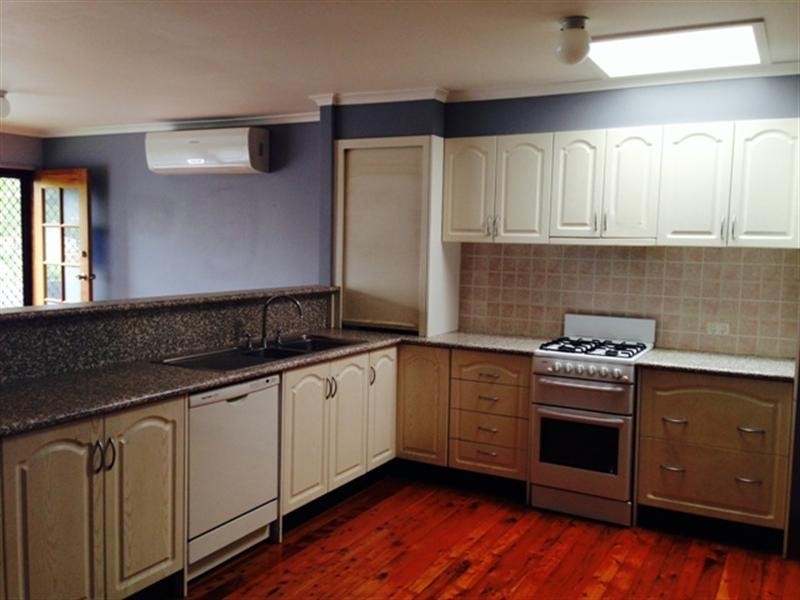 9 Leicester Street, Leumeah NSW 2560