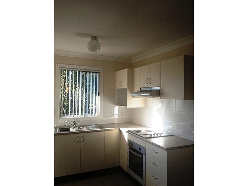 2 Grandview Parade, Campbelltown NSW 2560