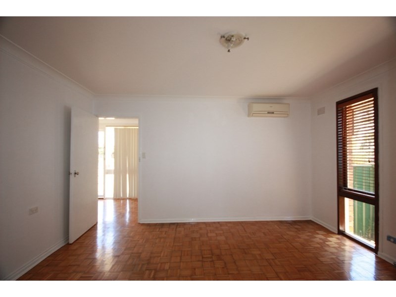 90 Carrington Circuit, Leumeah NSW 2560