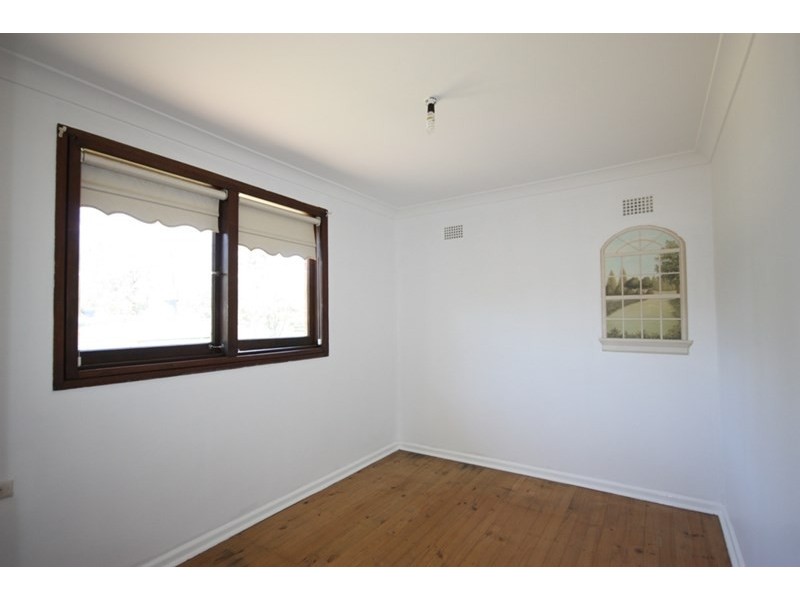 90 Carrington Circuit, Leumeah NSW 2560