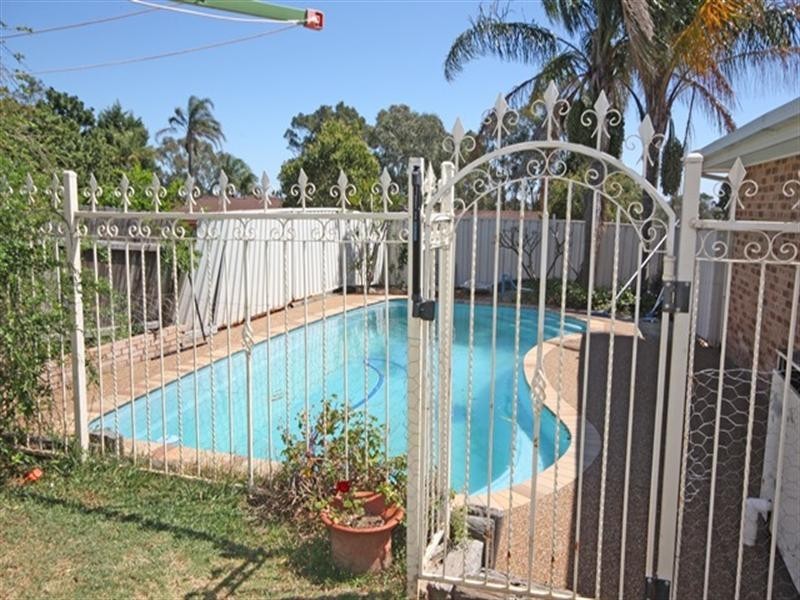 Ambarvale NSW 2560