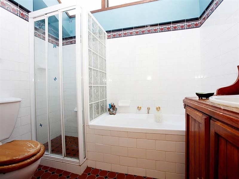 24 Barratt Avenue, Camden South NSW 2570