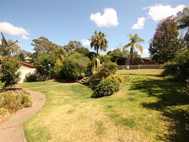 24 Barratt Avenue, Camden South NSW 2570