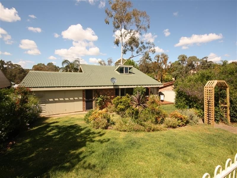 24 Barratt Avenue, Camden South NSW 2570