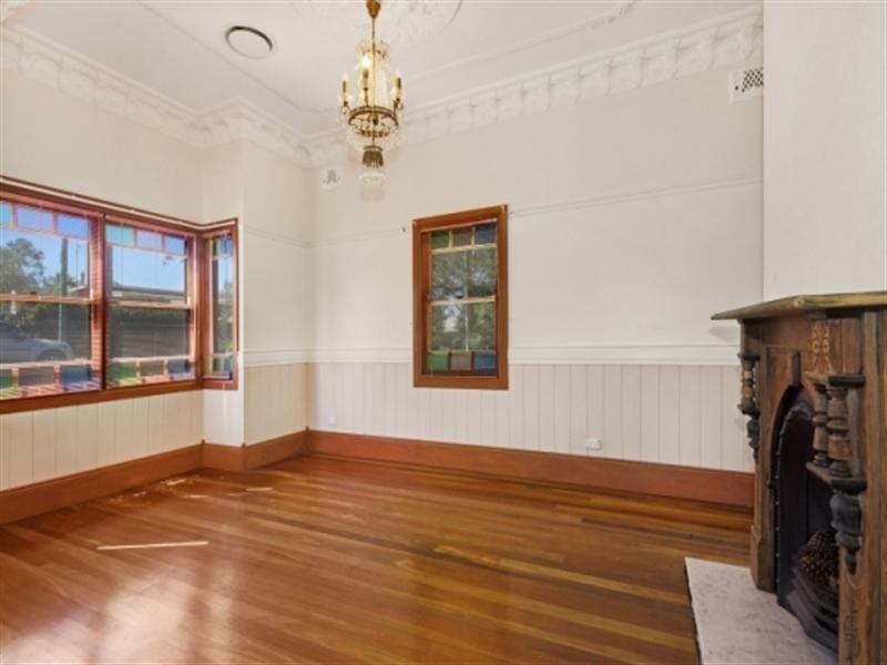 865 Montpellier Drive, The Oaks NSW 2570