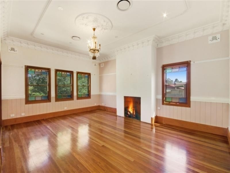 865 Montpellier Drive, The Oaks NSW 2570