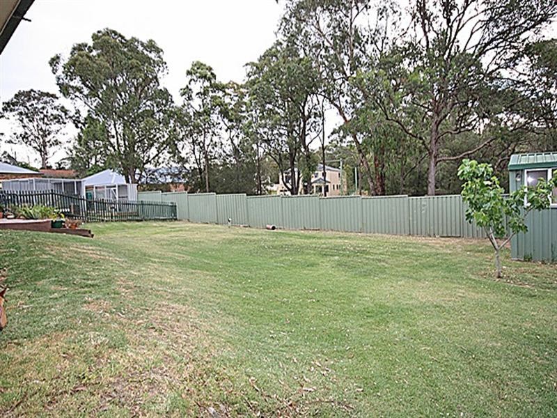 4 Garbutt Place, Oakdale NSW 2570