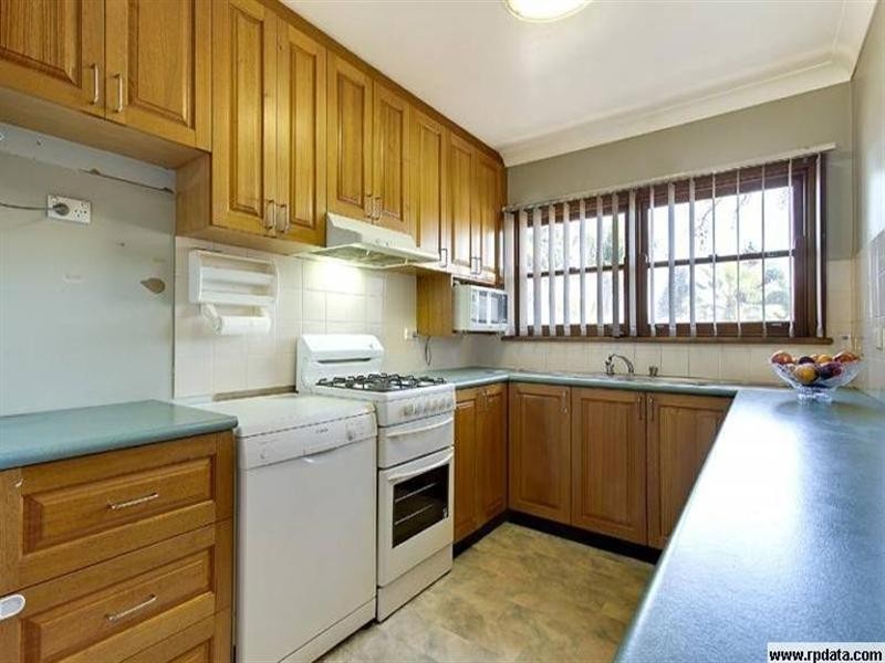 1 Tuglow Place, Leumeah NSW 2560