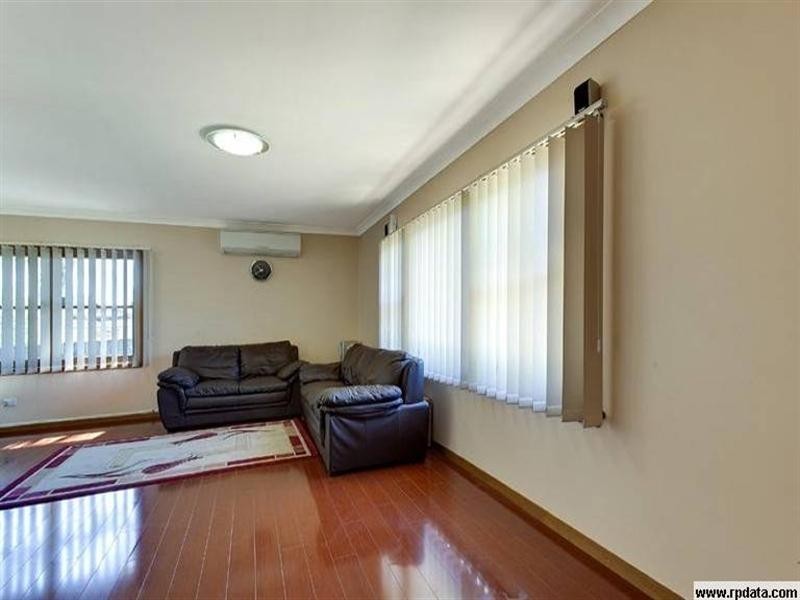 1 Tuglow Place, Leumeah NSW 2560