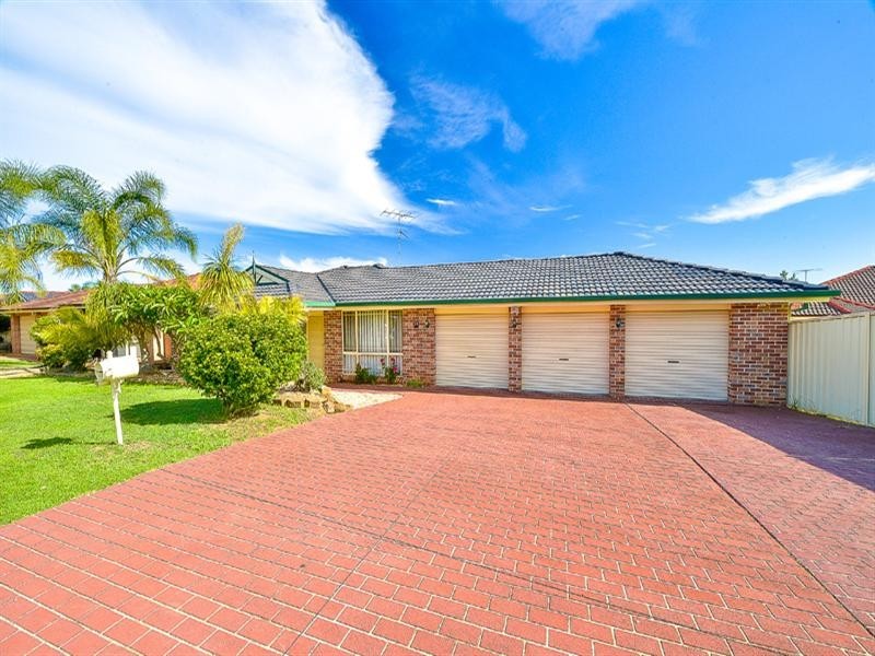 26 Baynton Place, St Helens Park NSW 2560