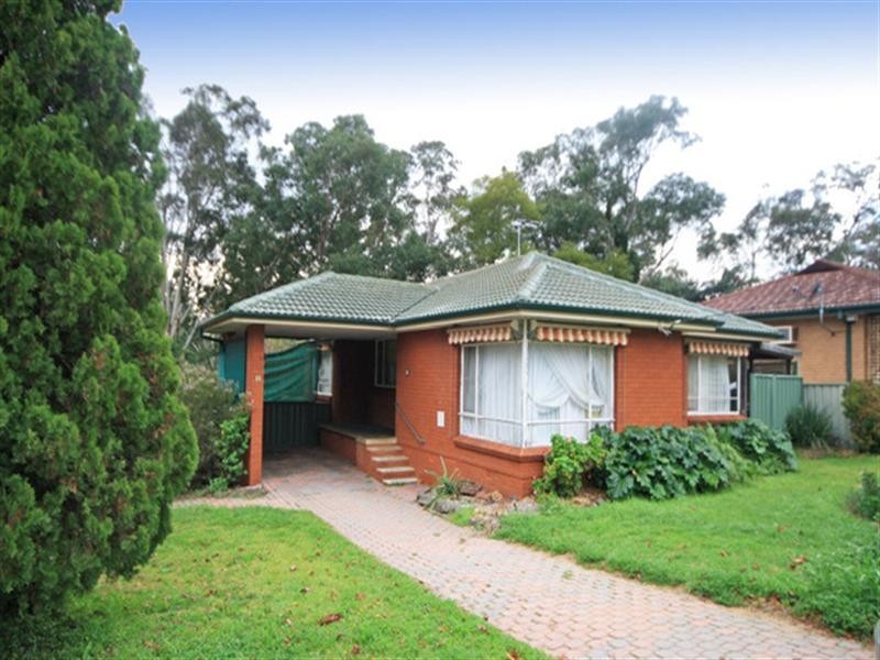 11 Lugarno, Leumeah NSW 2560