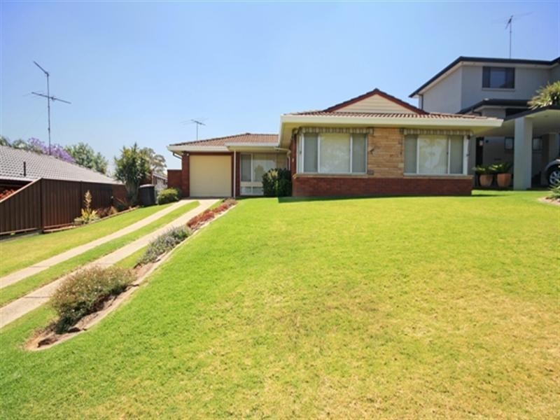 4 Norton Place, Minto NSW 2566