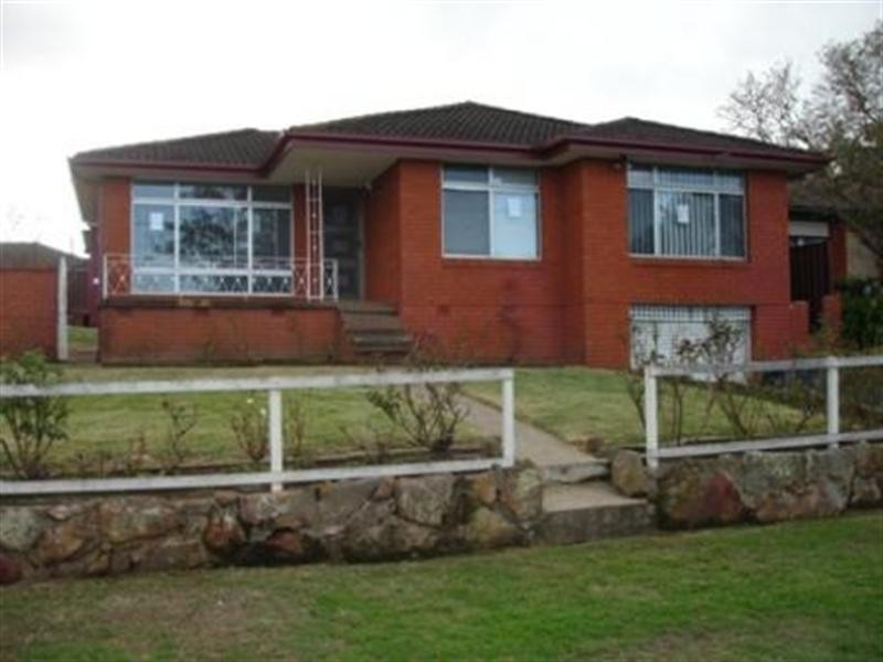 5 Murray Street, Campbelltown NSW 2560