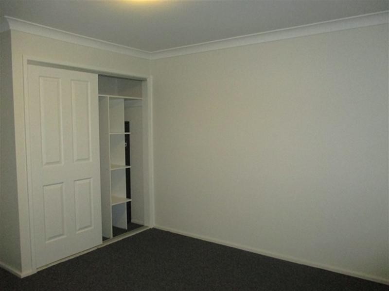 84 Longhurst Road, Minto NSW 2566
