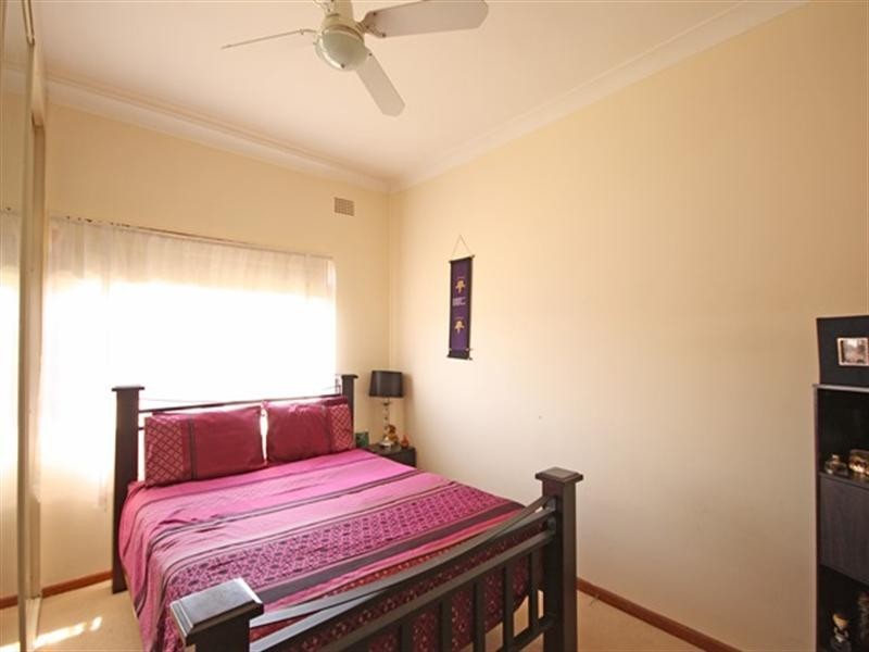 7 Bundarra Road, Campbelltown NSW 2560