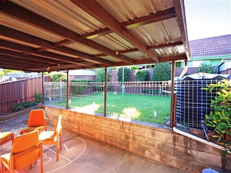 Macquarie Fields NSW 2564