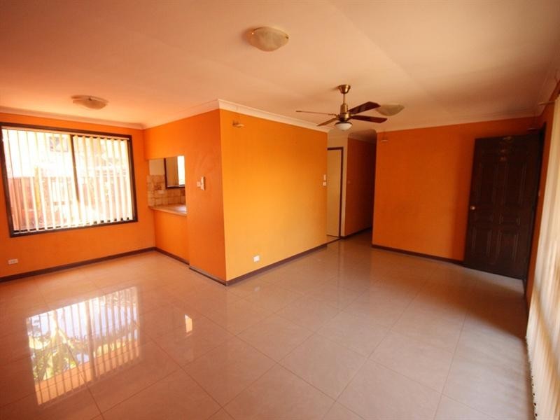 10/21 Lagonda Drive, Ingleburn NSW 2565