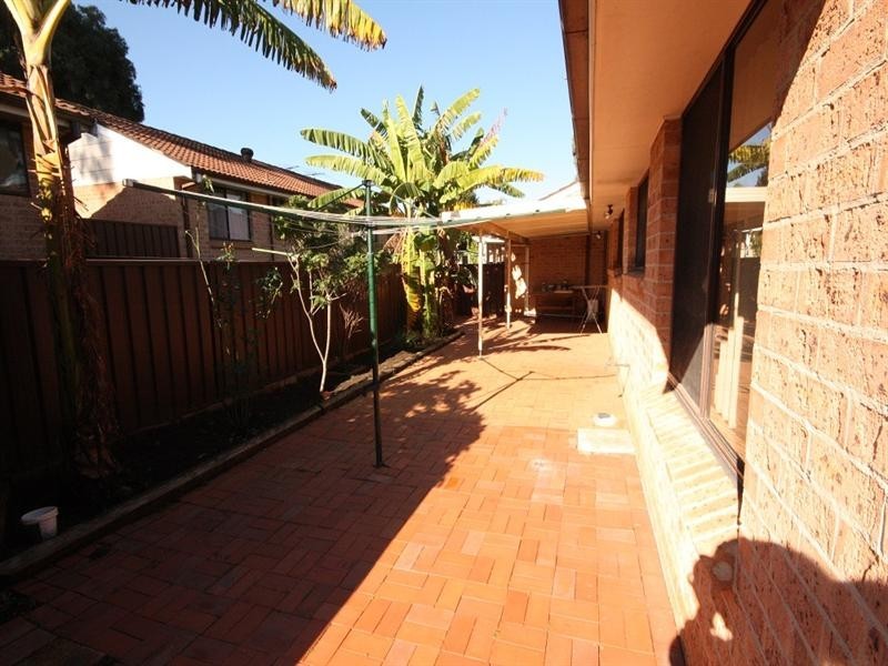 10/21 Lagonda Drive, Ingleburn NSW 2565