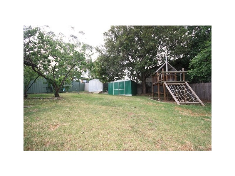 19 Farnsworth Avenue, Campbelltown NSW 2560