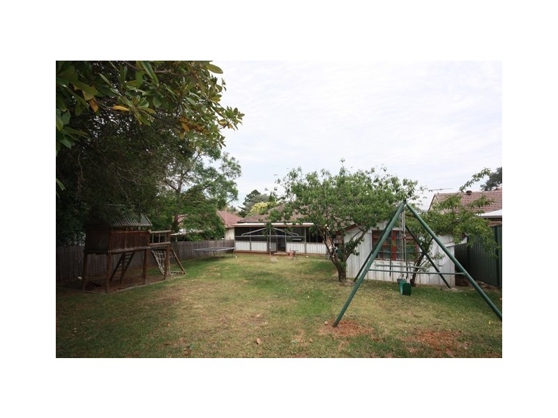 19 Farnsworth Avenue, Campbelltown NSW 2560