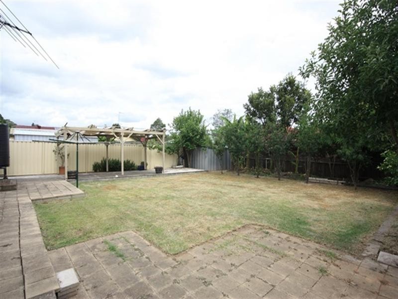 22 Longhurst Drive, Minto NSW 2566