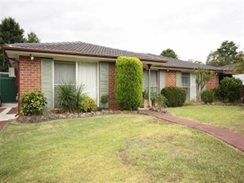 3 Alfa Place, Ingleburn NSW 2565