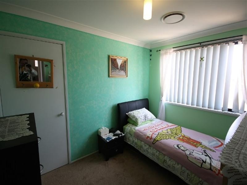 14 Styles, Minto NSW 2566