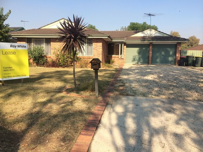 19 Todd Place, Mount Annan NSW 2567