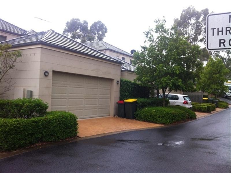 3 Scaranish Way, Macquarie Links NSW 2565
