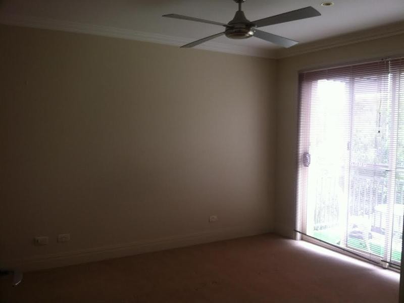 3 Scaranish Way, Macquarie Links NSW 2565