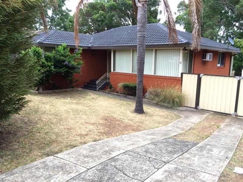 33 Kendall Street, Campbelltown NSW 2560