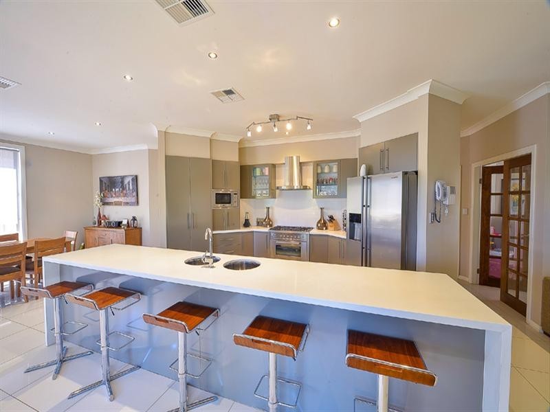 16 St Stephen Road, Blair Athol NSW 2560
