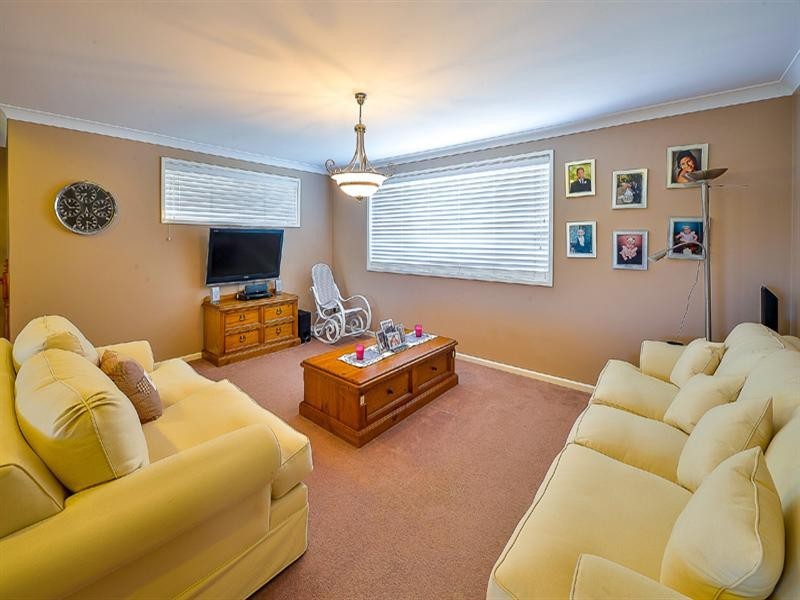 33 Wilson Crescent, Narellan NSW 2567