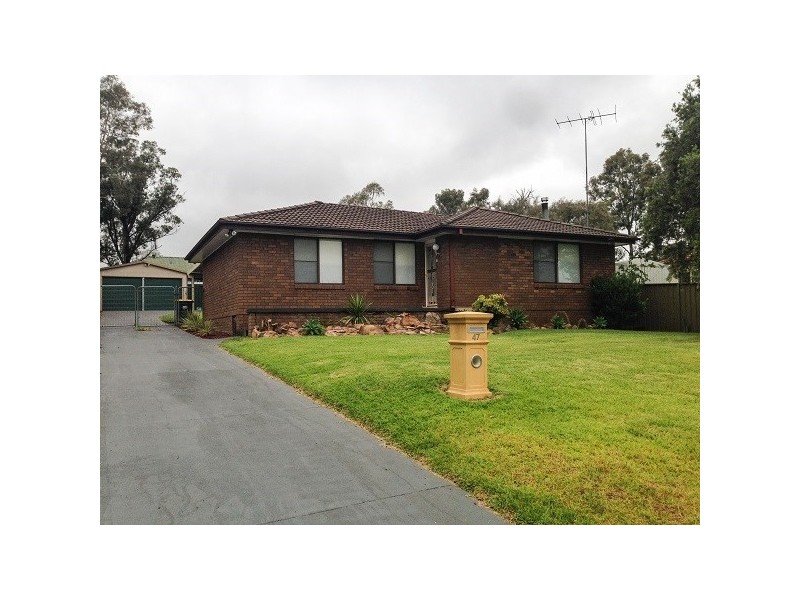 47 William Street, The Oaks NSW 2570