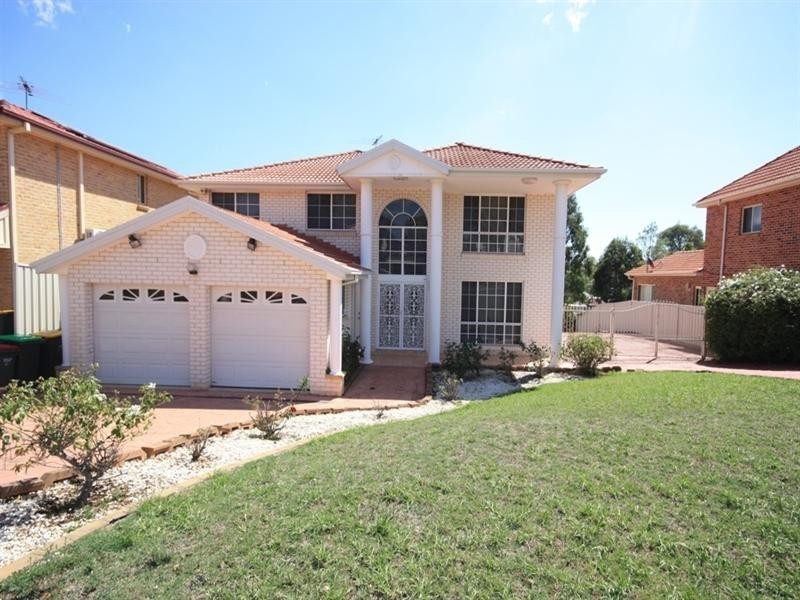 80 Englorie Park Drive, Glen Alpine NSW 2560