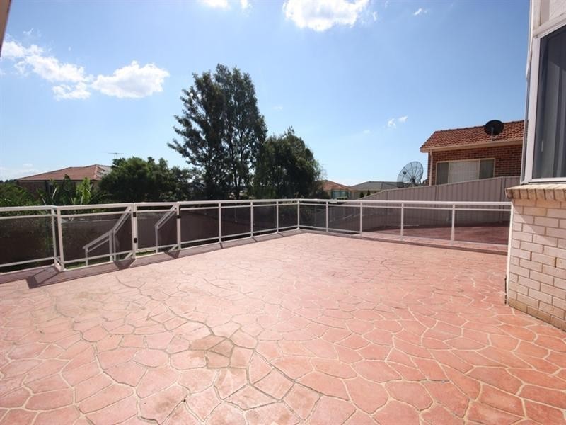 80 Englorie Park Drive, Glen Alpine NSW 2560