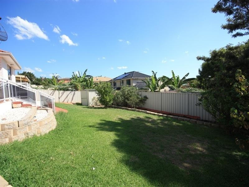 80 Englorie Park Drive, Glen Alpine NSW 2560