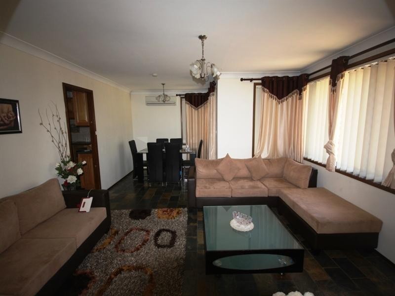 84 Minchinbury Terrace, Eschol Park NSW 2558