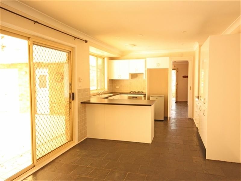 21 Alligator Place, Kearns NSW 2558