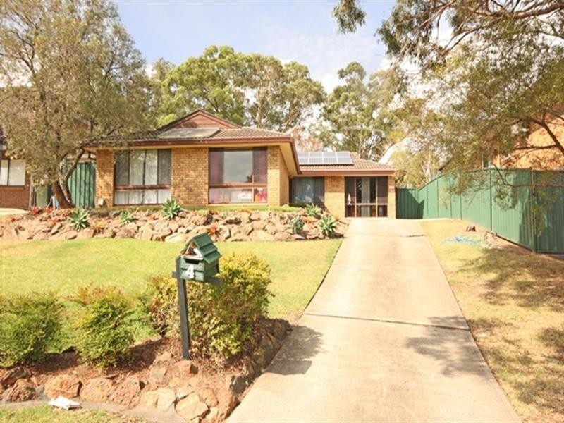 4 Opel Place, Ingleburn NSW 2565