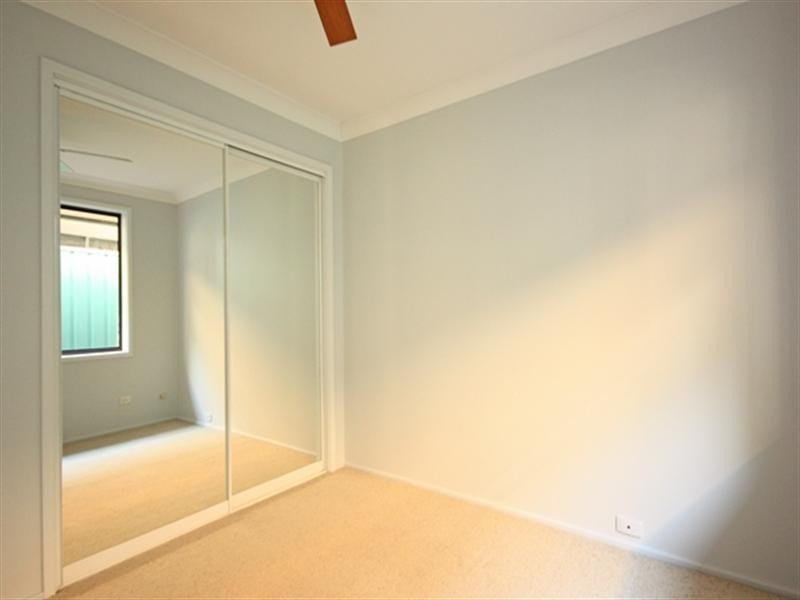 4 Opel Place, Ingleburn NSW 2565