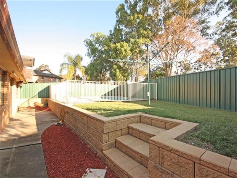 4 Opel Place, Ingleburn NSW 2565