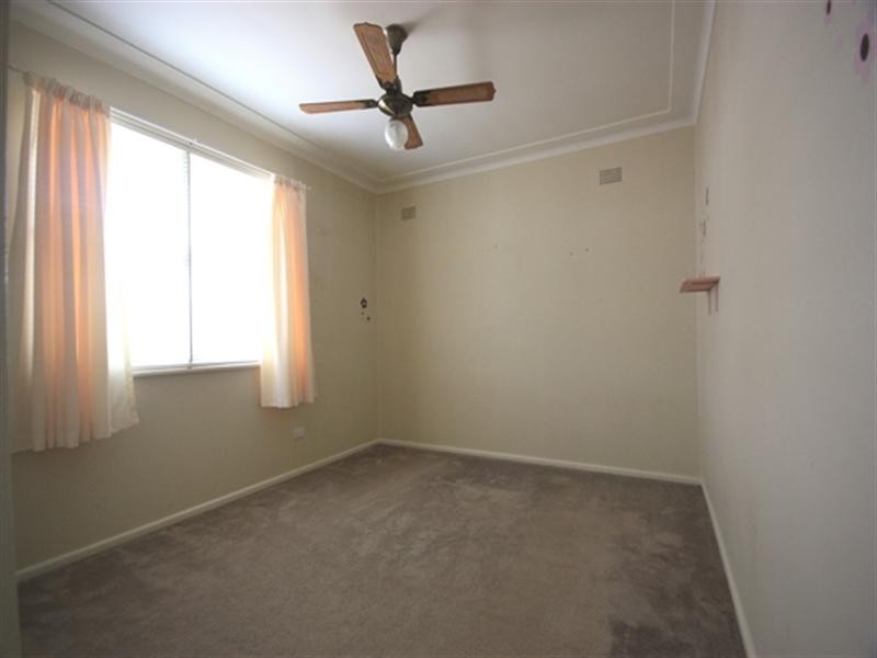 22 Springs Road, Elderslie NSW 2570