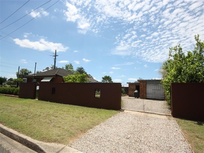 22 Springs Road, Elderslie NSW 2570