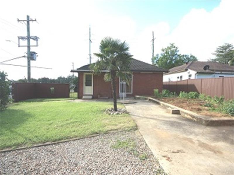 22 Springs Road, Elderslie NSW 2570