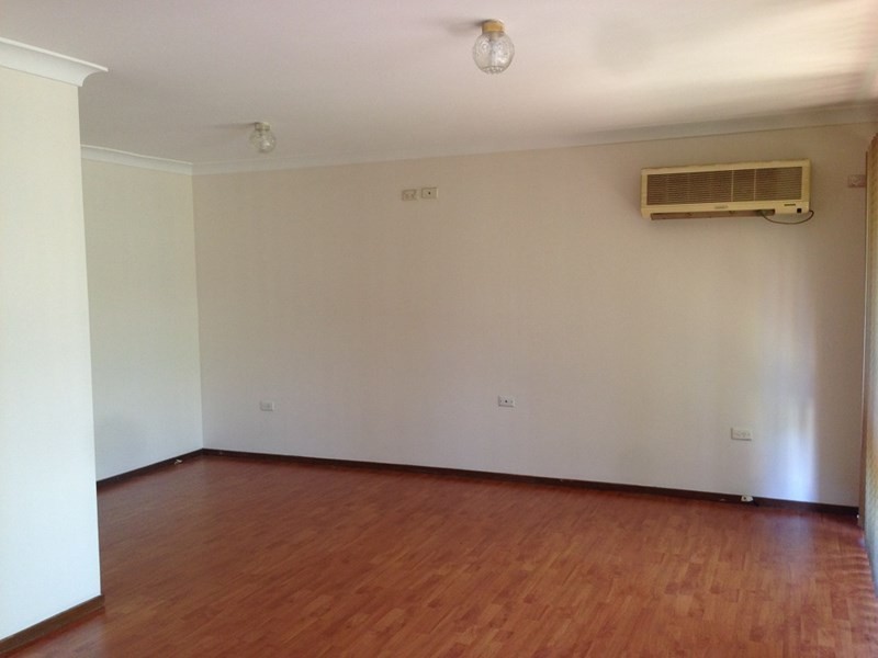 37 Naylor Place, Ingleburn NSW 2565