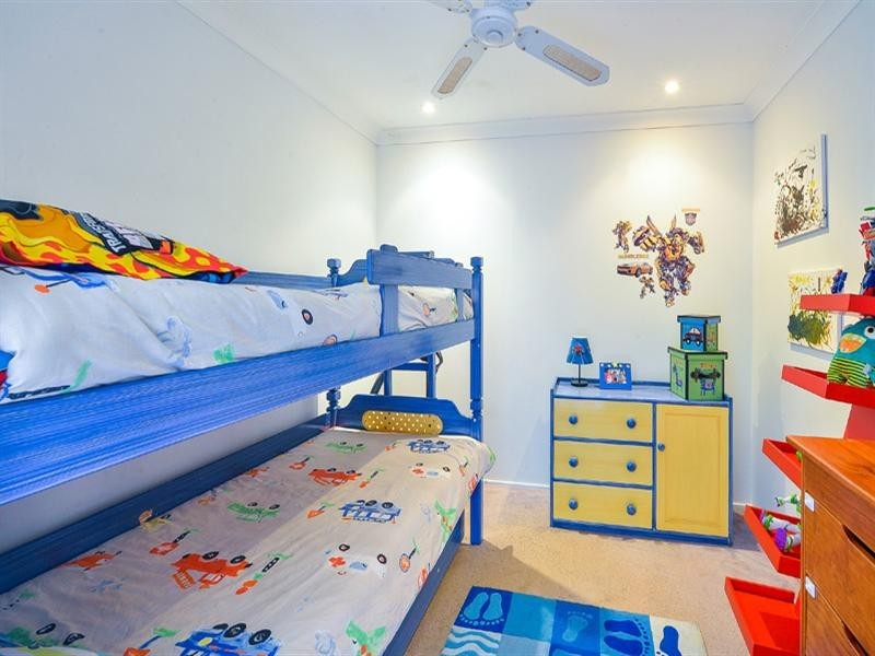 6 Dorcas Place, Rosemeadow NSW 2560